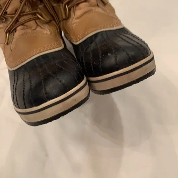 Sorel Tan and Black Winter Boots - Picture 3 of 11